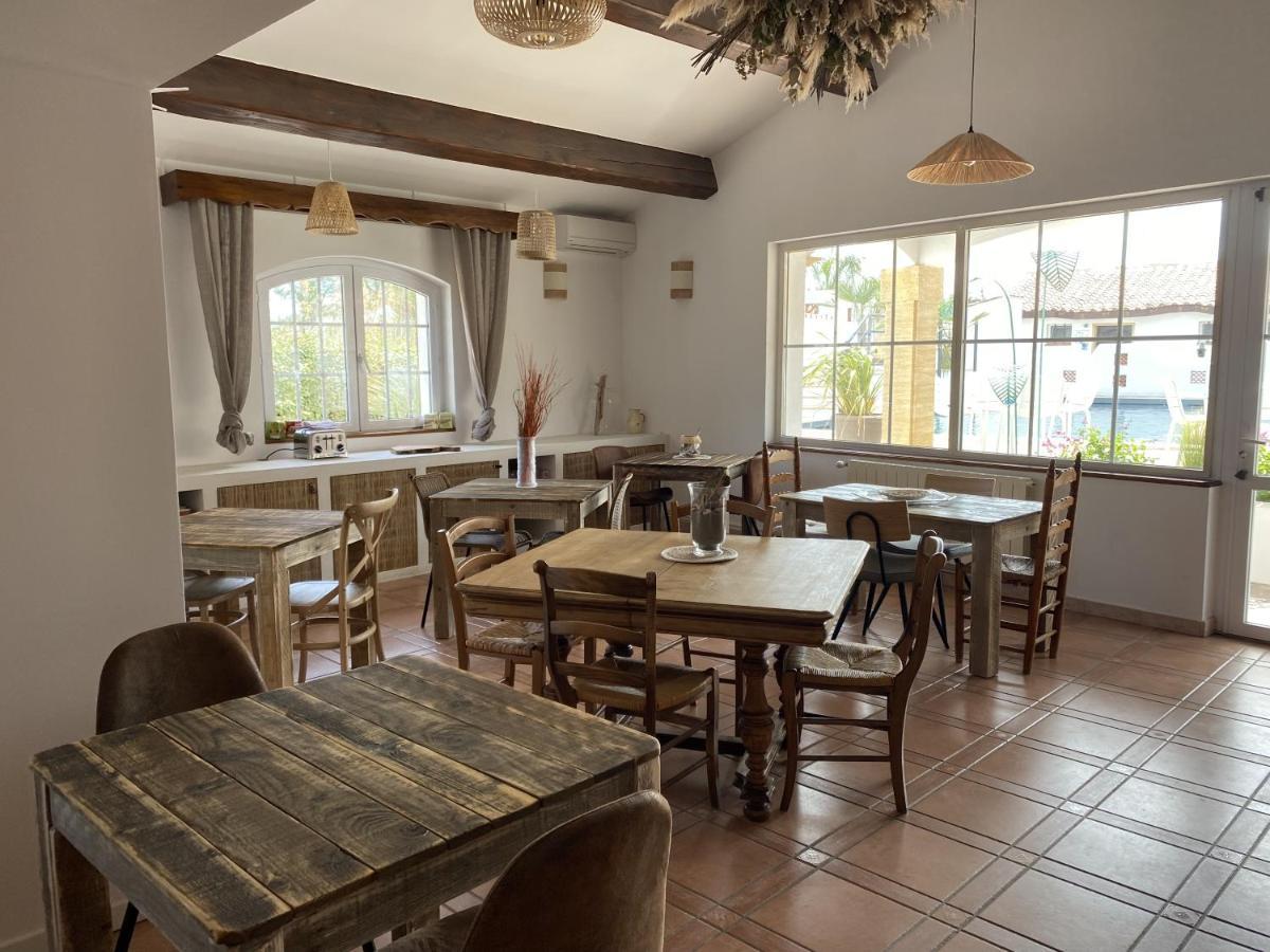 סן-מארי-דה-לה-מאר Hotel Du Pont Blanc מראה חיצוני תמונה